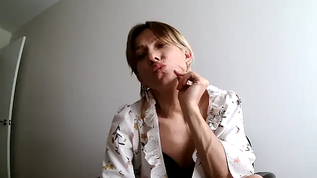 anechka1 online show from 05-30-26, 05:43
