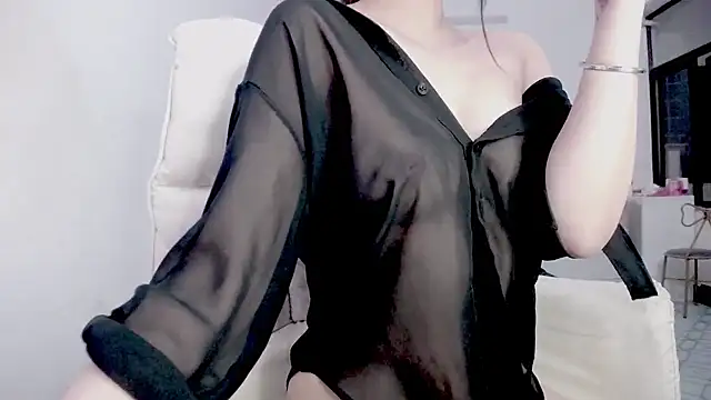 Snapshot of _OMO_ chatting on 12-11-24, 05:37  OMO  online show from 12-11-24, 05:37