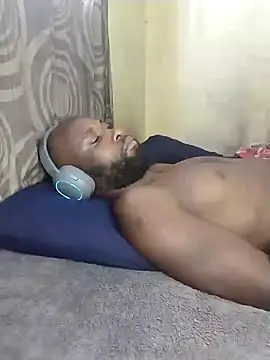 Snapshot of Stallion100 chatting on 01-10-25, 01:09 Stallion100 online show from 01-10-25, 01:09