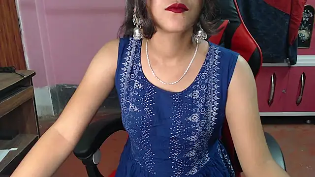 Snapshot of Angel_Alison_ chatting on 02-13-25, 05:33 Angel Alison online show from 02-13-25, 05:33
