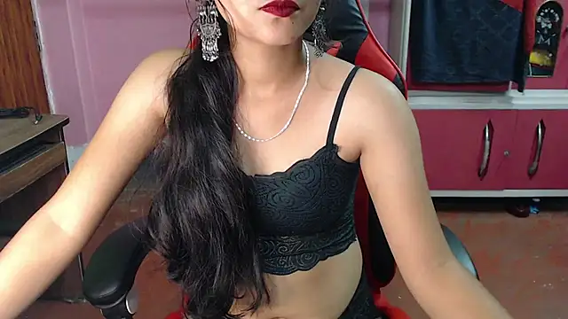 Snapshot of Angel_Alison_ chatting on 02-18-25, 06:37 Angel Alison online show from 02-18-25, 06:37
