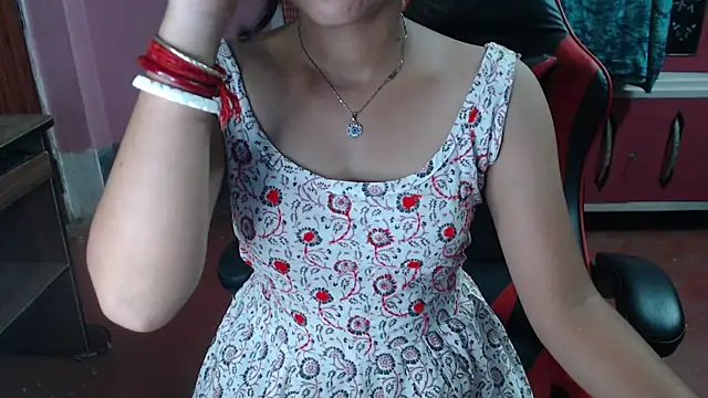 Snapshot of Angel_Alison_ chatting on 10-10-25, 06:07 Angel Alison online show from 10-10-25, 06:07