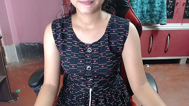 Snapshot of Angel_Alison_ chatting on 10-14-25, 06:42 Angel Alison online show from 10-14-25, 06:42