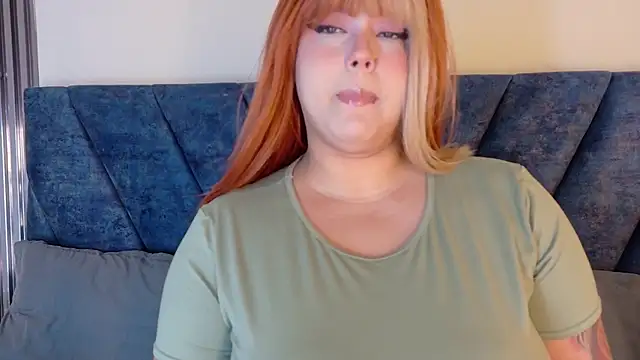 Snapshot of Karmilla_Rosse chatting on 06-19-26, 10:30 Karmilla Rosse online show from 06-19-26, 10:30