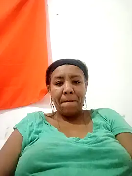 Snapshot of Surreyaa chatting on 12-10-24, 05:50 Surreyaa online show from 12-10-24, 05:50