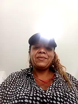 Snapshot of Surreyaa chatting on 12-11-24, 04:20 Surreyaa online show from 12-11-24, 04:20