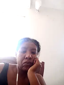 Snapshot of Surreyaa chatting on 09-27-25, 05:29 Surreyaa online show from 09-27-25, 05:29