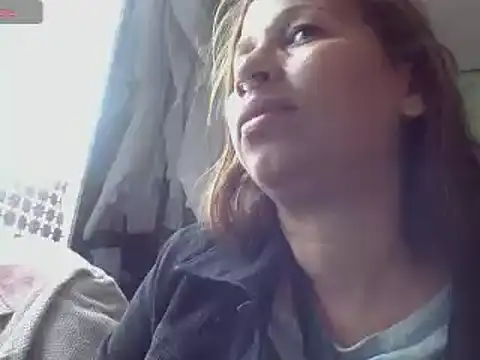 Snapshot of CaroMasha chatting on 12-27-24, 08:07 CaroMasha online show from 12-27-24, 08:07