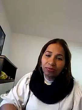 Snapshot of CaroMasha chatting on 02-20-26, 10:32 CaroMasha online show from 02-20-26, 10:32