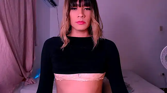 Snapshot of xxxxxchiaratsxxxxx chatting on 12-14-24, 12:22 xxxxxchiaratsxxxxx online show from 12-14-24, 12:22