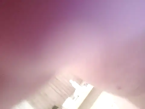 Snapshot of crossdressopolskie chatting on 12-17-24, 04:11 crossdressopolskie online show from 12-17-24, 04:11