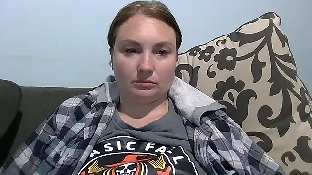 Snapshot of MilfyMrsRobinson chatting on 11-21-25, 12:04 MilfyMrsRobinson online show from 11-21-25, 12:04