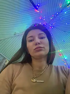 Snapshot of MooonReal chatting on 01-15-25, 04:25 MooonReal online show from 01-15-25, 04:25