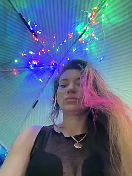 Snapshot of MooonReal chatting on 01-16-25, 01:48 MooonReal online show from 01-16-25, 01:48