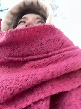 Snapshot of MooonReal chatting on 02-06-25, 03:06 MooonReal online show from 02-06-25, 03:06