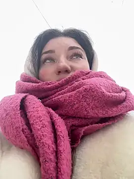 Snapshot of MooonReal chatting on 02-11-25, 03:29 MooonReal online show from 02-11-25, 03:29