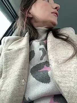 Snapshot of MooonReal chatting on 03-07-25, 03:19 MooonReal online show from 03-07-25, 03:19