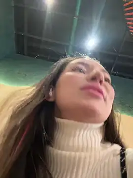 Snapshot of MooonReal chatting on 03-11-25, 03:37 MooonReal online show from 03-11-25, 03:37