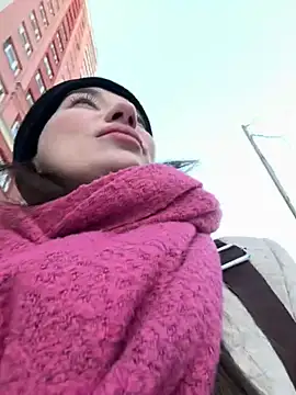 Snapshot of MooonReal chatting on 03-12-25, 03:02 MooonReal online show from 03-12-25, 03:02