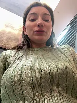 Snapshot of MooonReal chatting on 03-18-25, 09:31 MooonReal online show from 03-18-25, 09:31