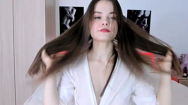 Snapshot of evelinal_ove chatting on 03-08-25, 05:07 evelinal ove online show from 03-08-25, 05:07