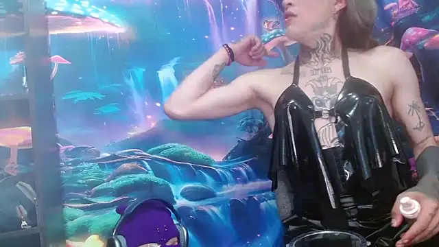 charlotbelucci  online show from 01-25-25, 12:06