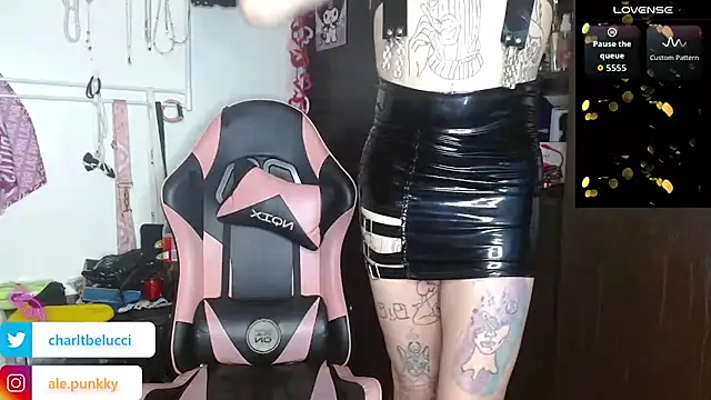 charlotbelucci  online show from 02-12-26, 11:33