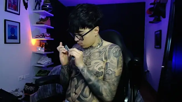 jung dragon online show from 11-27-25, 06:15