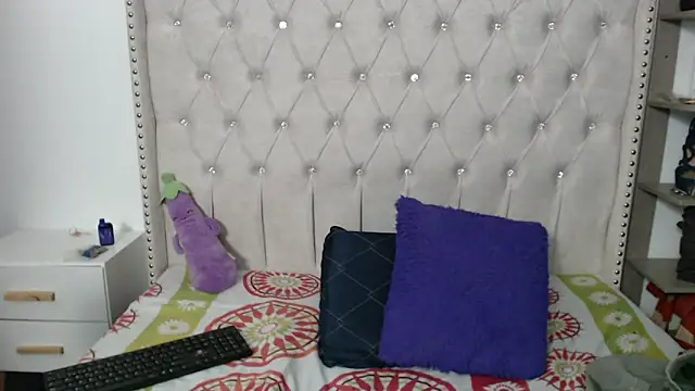 Abril Squirt online show from 12-16-24, 08:52