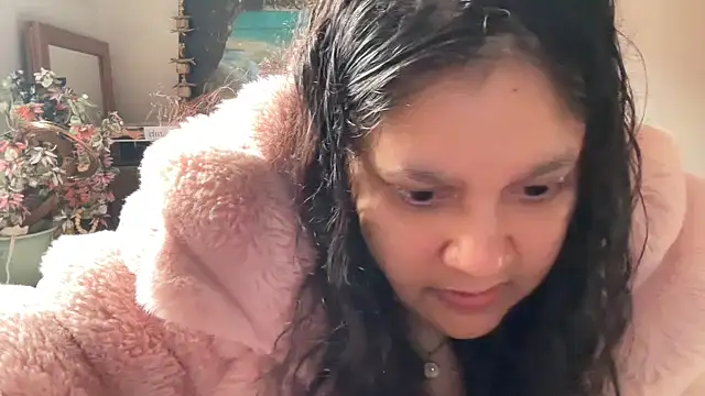 MelanieFawker online show from 10-05-25, 03:21