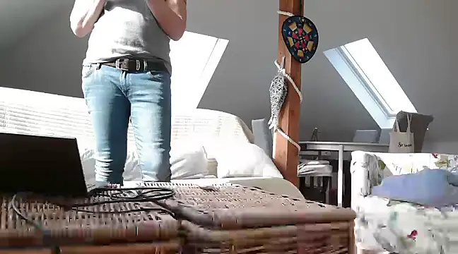 maxmueller321 online show from 03-23-25, 09:10