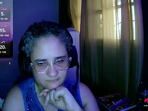 Snapshot of lolalicious_758 chatting on 09-10-25, 09:48 lolalicious 758 online show from 09-10-25, 09:48