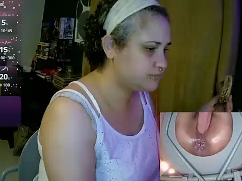 Snapshot of lolalicious_758 chatting on 05-25-26, 02:50 lolalicious 758 online show from 05-25-26, 02:50