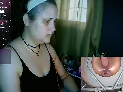 Snapshot of lolalicious_758 chatting on 05-25-26, 07:42 lolalicious 758 online show from 05-25-26, 07:42