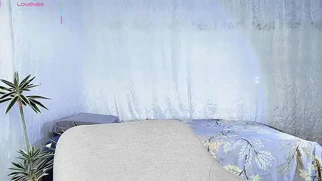 I Am Boo online show from 04-17-26, 04:21