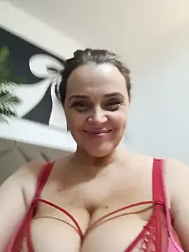 hugebobbs online show from 03-06-26, 05:48