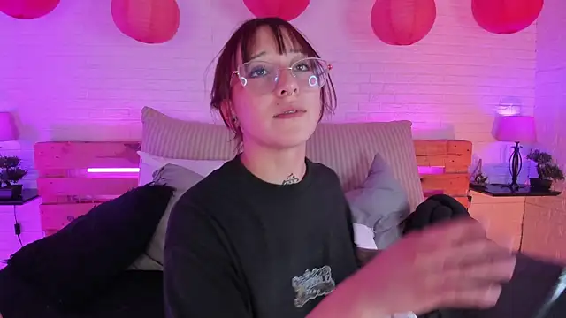 Snapshot of sofi_bakerr chatting on 01-28-25, 05:46 sofi bakerr online show from 01-28-25, 05:46