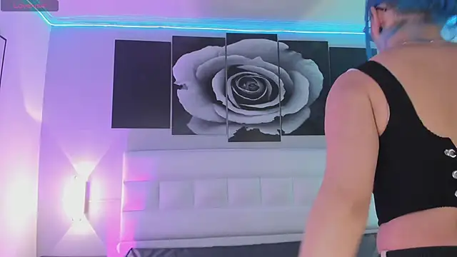 Snapshot of sofi_bakerr chatting on 09-10-25, 11:32 sofi bakerr online show from 09-10-25, 11:32