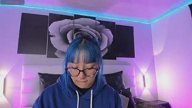 Snapshot of sofi_bakerr chatting on 09-27-25, 11:37 sofi bakerr online show from 09-27-25, 11:37