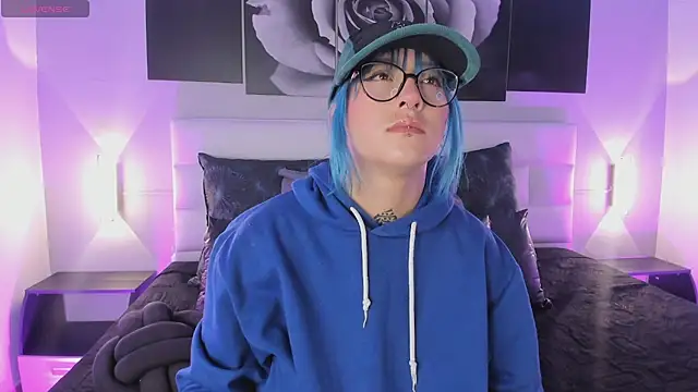 Snapshot of sofi_bakerr chatting on 10-18-25, 11:33 sofi bakerr online show from 10-18-25, 11:33