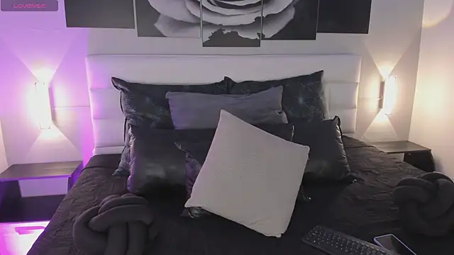 Snapshot of sofi_bakerr chatting on 10-28-25, 11:36 sofi bakerr online show from 10-28-25, 11:36