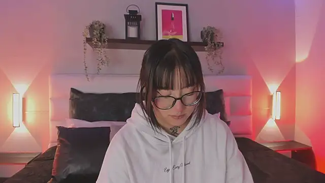 sofi bakerr online show from 04-02-26, 11:41