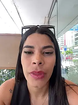 Snapshot of DaryRos chatting on 01-04-25, 04:22 DaryRos online show from 01-04-25, 04:22