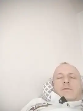 Snapshot of Singlepennis chatting on 03-23-25, 06:05 Singlepennis online show from 03-23-25, 06:05