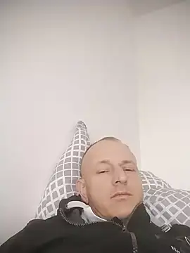 Snapshot of Singlepennis chatting on 03-23-25, 09:10 Singlepennis online show from 03-23-25, 09:10