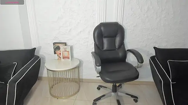 ViolettHansson online show from 03-08-26, 09:13