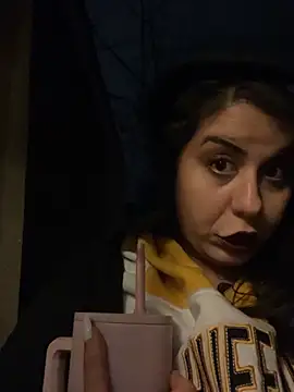 Snapshot of holyeroticss chatting on 01-19-25, 11:34 holyeroticss online show from 01-19-25, 11:34