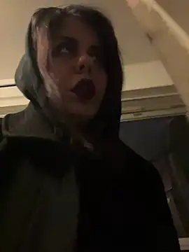 Snapshot of holyeroticss chatting on 02-12-25, 04:44 holyeroticss online show from 02-12-25, 04:44