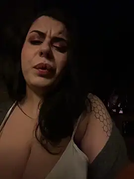 Snapshot of holyeroticss chatting on 03-19-25, 02:16 holyeroticss online show from 03-19-25, 02:16