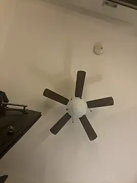 Snapshot of holyeroticss chatting on 03-20-25, 03:23 holyeroticss online show from 03-20-25, 03:23